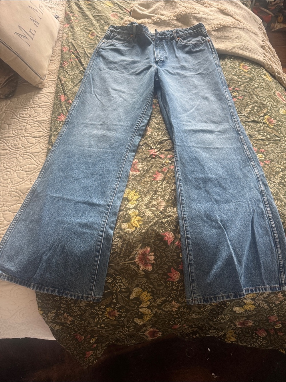 Classic High-Waist Wide-Leg Women’s Jeans - Light Blue